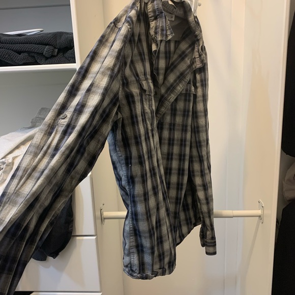 Two Calvin Klein long Sleeve Button Up. Mens LG. Barely used but needs ironing! - Picture 2 of 7